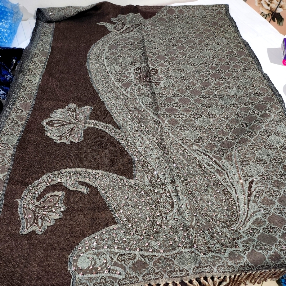 Roberto Cavalli shawl CLASS Roberto cavali  27/80 inches